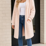 Manteau long femme à capuche en fausse peau lainée avec fermeture éclair