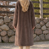 Manteau long d’hiver femme en fausse fourrure croisée