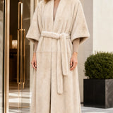 Manteau long femme ceinturé en fausse fourrure, avec ouverture devant et manches larges