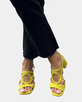 JAUNE