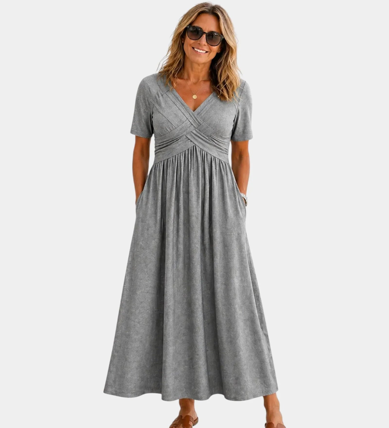 Adriennette | Robe à col en V avec détail croisé et poches