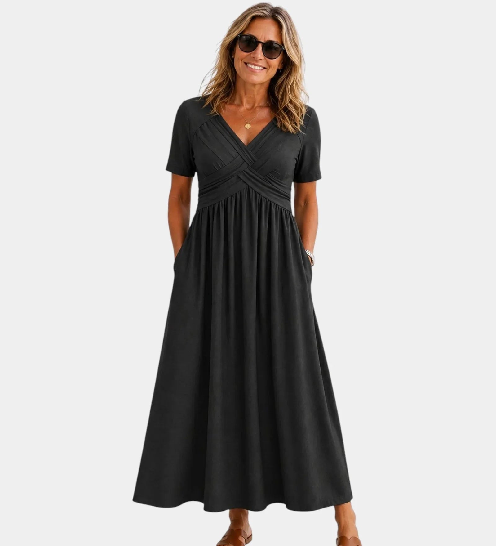 Adriennette | Robe à col en V avec détail croisé et poches