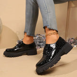Velona | Chaussures Derby modernes en cuir verni