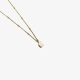 Marion | Collier opale pendentif avec doré à motif perlé